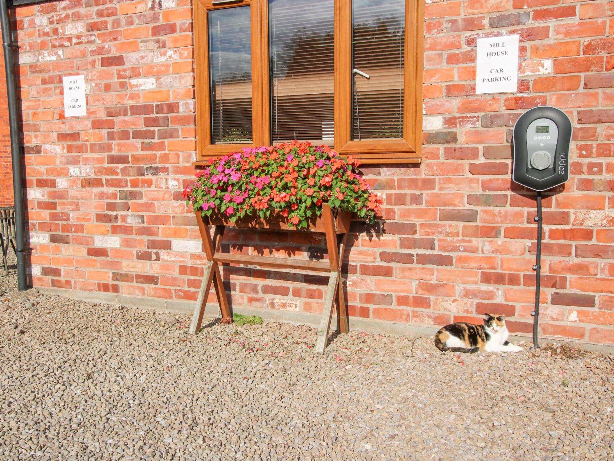 The Mill House Villa Shrewsbury Exterior photo